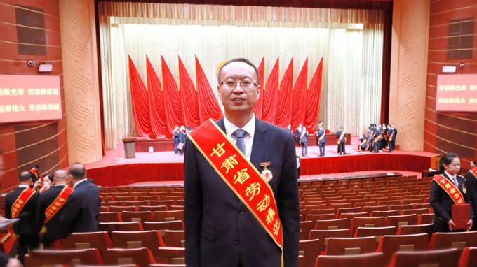讓奮斗成為青春底色，為隴原水利繪就藍圖 | 記甘肅省勞動模范李長春